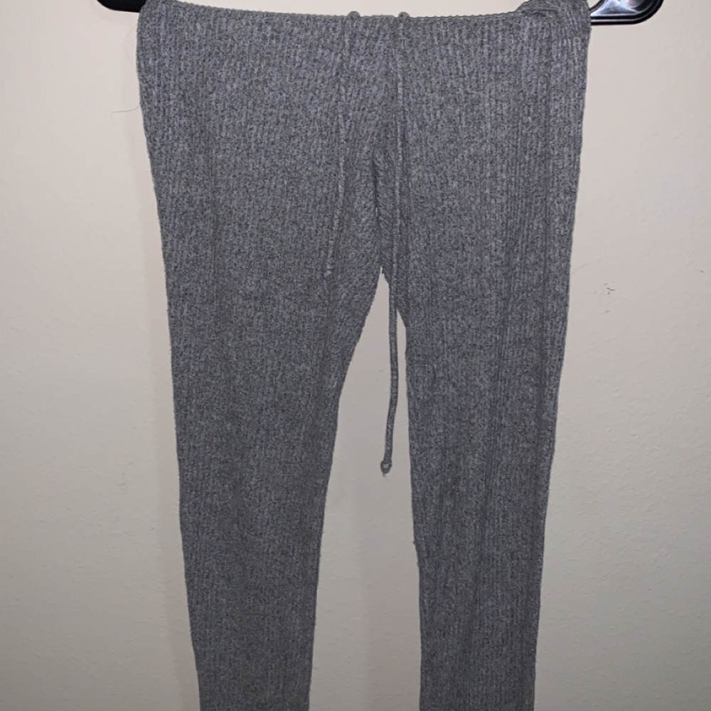 Ribbed grey leggings with tie
